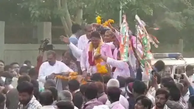 રઘુભાઈ દેસાઈનું વિજય સરઘસ