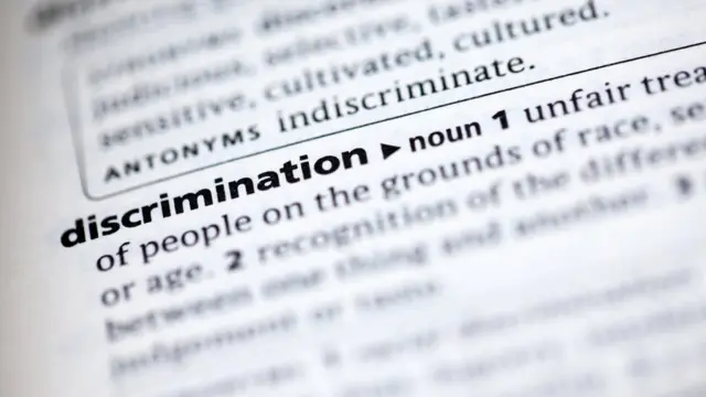 Définition du mot "discrimination" dans le dictionnaire