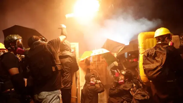 ไฟไหม้ที่ Chinese Univeristy of Hong Kong