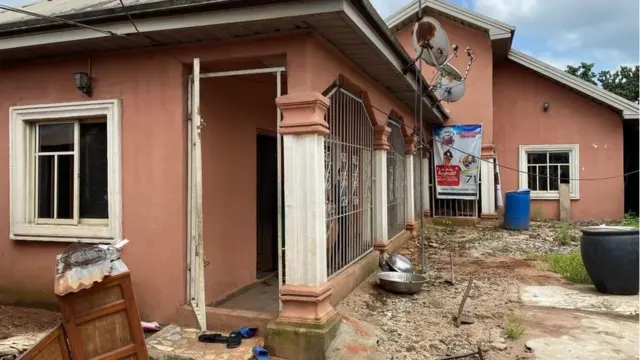 Ụlọ ebe esemokwu malitere