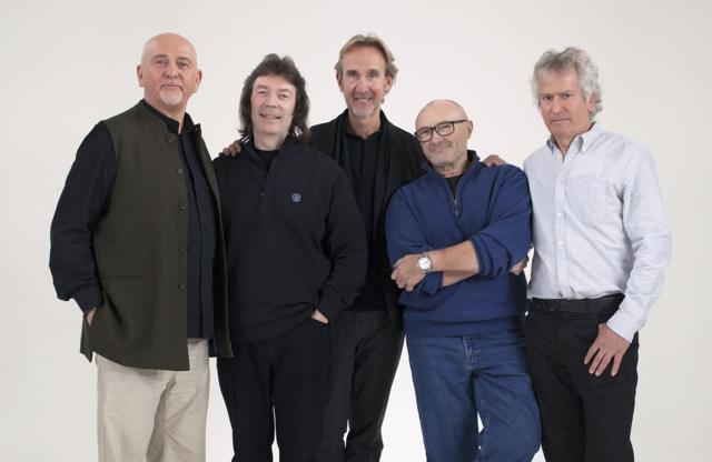 В 2014 году классический состав Genesis собрался - но не для концертов или записей, а для участия в документальном фильме Би-би-си об истории группы. Слева направо: Питер Гэбриел, Стив Хаккет, Майк Резерфорд, Фил Коллинз, Тони Бэнкс