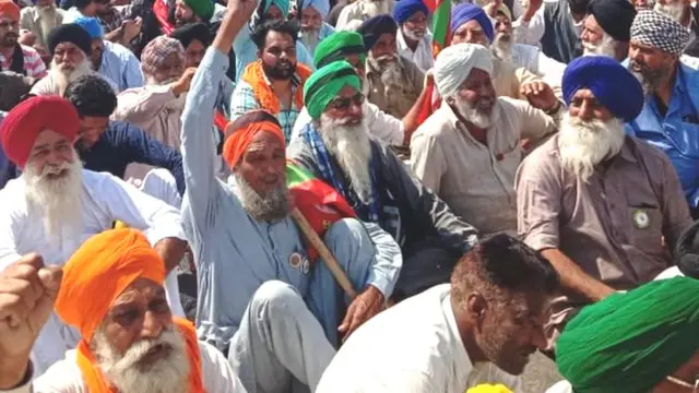 ਕਿਸਾਨਾਂ ਨੇ ਕੇਐੱਮਪੀ ਹਾਈਵੇ ਜਾਮ ਕੀਤਾ ਹੋਇਆ ਹੈ