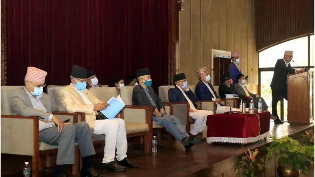 एमाले बैठक