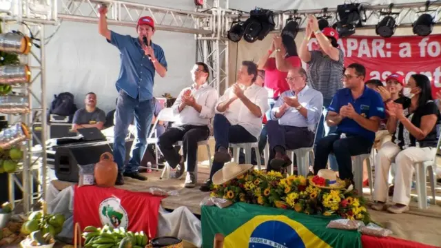 Fernando Haddad (PT) e Geraldo Alckmin (PSB) participam da inauguraçãovbet licensesfábricavbet licenseslaticínios do MSTvbet licensesAndradina (SP)