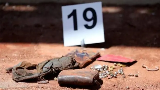 আহত নিহতদের ব্যক্তিগত ব্যবহৃত জিনিস এভাবে চিহ্নিত করা হচ্ছে