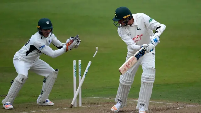 क्रिकेट, नियम