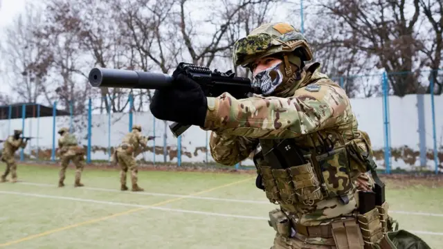 Campo de entrenamiento del batallón Azov en un antiguo resort vacacional cerca de Mariúpol.