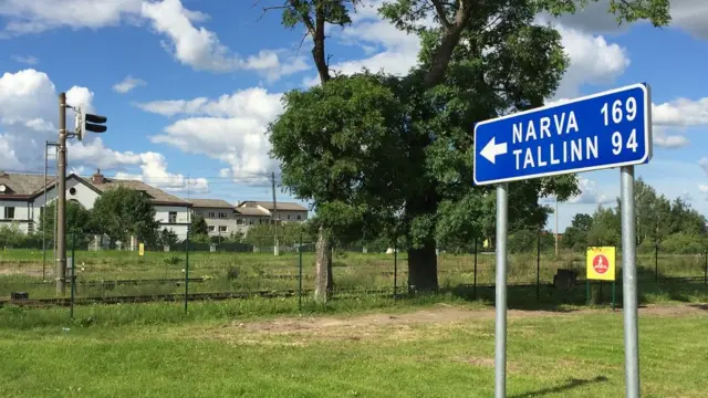 Дорожный указатель в Тапа