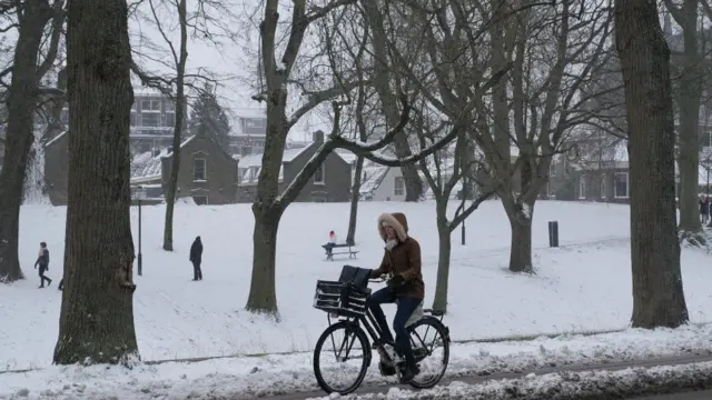 велосипедистка в Нидерландах