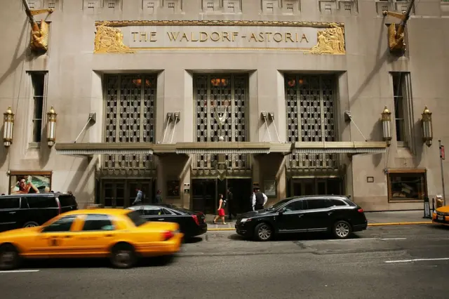 纽约华尔道夫酒店正门(27/6/2016)