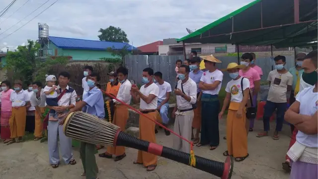 ဒေသတွင်း အားကောင်းတဲ့ ကျားခေါင်းလို့ခေါ်တဲ့ ရှမ်းတိုင်းရင်းသားများဒီမိုကရေစီအဖွဲ့ချုပ်ရဲ့ မဲဆွယ်လှုပ်ရှားမှု တစ်ခု
