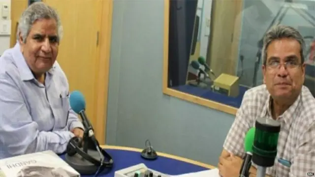 प्रमोद कपूर बीबीसी प्रतिनिझी रेहान फझल यांच्याबरोबर.