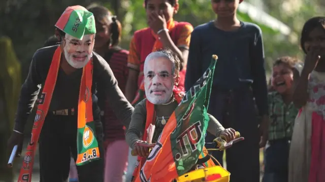 मोदी का मास्क