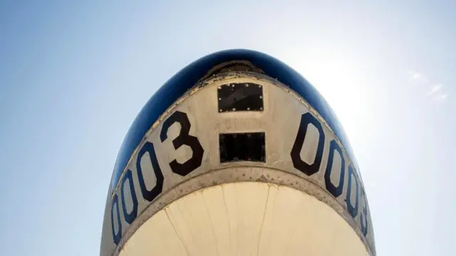 Носовой обтекатель B-52