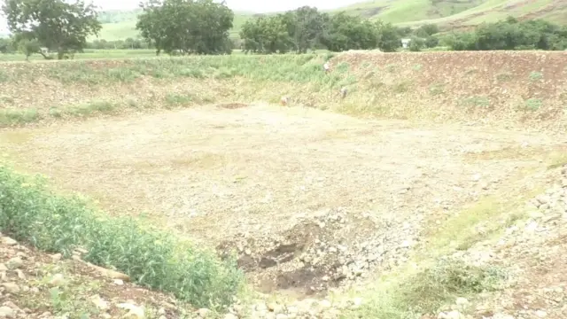 भगवान दहीफळे यांच्या शेतातील शेततळं