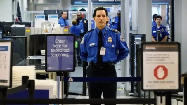 கண்காணிக்கும் வான் நிர்வாகம்