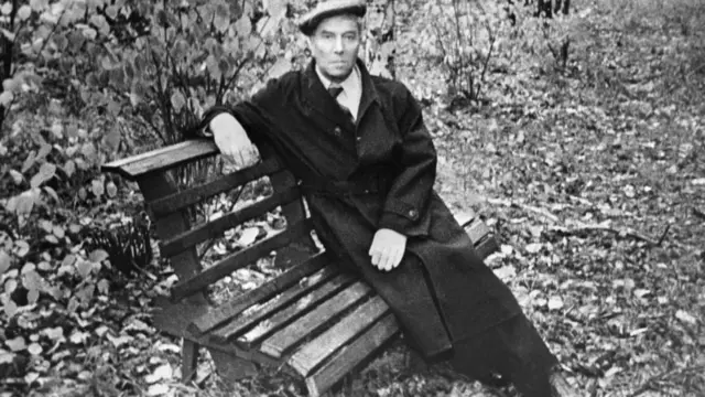 Писатель Борис Пастернак в Переделкино. 1958 год. Снимок из семейного архива