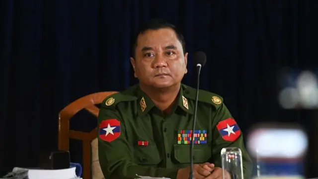 မဟာမိတ် ၃ ဖွဲ့