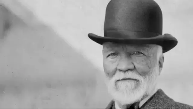 ઍન્ડ્ર્યુ કાર્નિજે પોતાની સ્ટીલ સપ્લાય કંપનીની સ્થાપના પહેલાં પેન્સિલવેનિયા રેલરોડમાં ઘણી નોકરીઓ કરી હતી