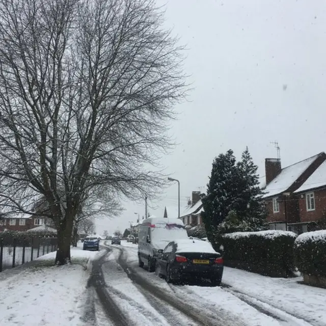 لندن میں برف باری