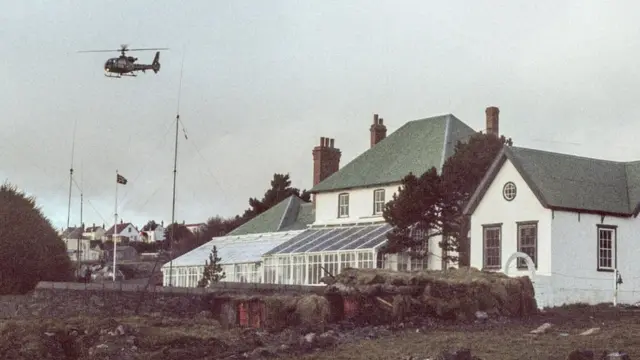 Здание местной администрации в Порт-Стэнли в 1982 году