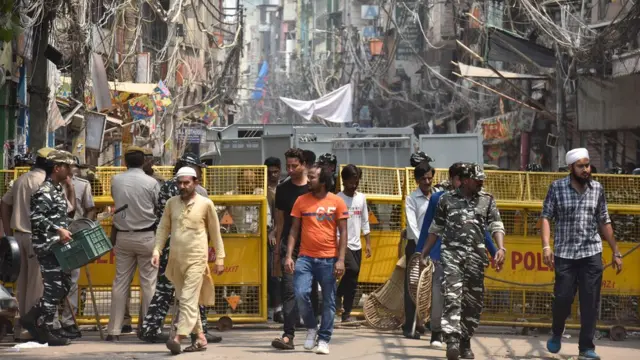 ঘটনার পর থেকেই কড়া নিরাপত্তায় মুড়ে দেওয়া হয়েছে চাঁদনি চক এলাকা