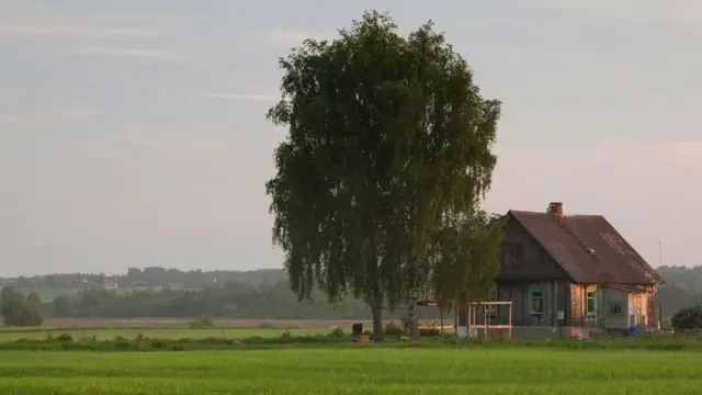 Привязанность к жизни в сельской усадьбе удивительным образом сохранилась здесь до сих пор