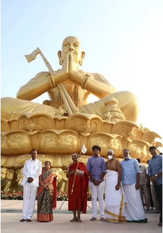 તાજેતરમાં વડા પ્રધાન નરેન્દ્ર મોદીએ હૈદરાબાદમાં રામાનુજાચાર્ચની પ્રતિમા 'સ્ટૅચ્યૂ ઑફ ઇક્વાલિટી'નું લોકાર્પણ કર્યું