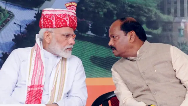 नरेंद्र मोदी के साथ रघुबर दास