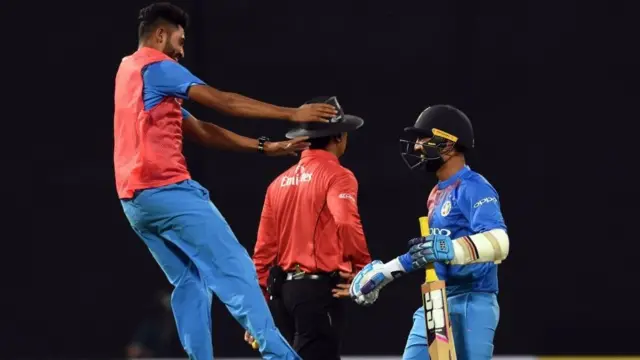 அதகளம் நடத்திய தினேஷ் கார்த்திக்