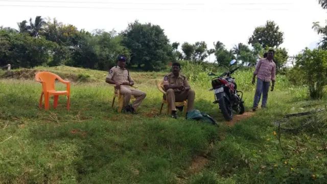 పోలీస్ పికెటింగ్