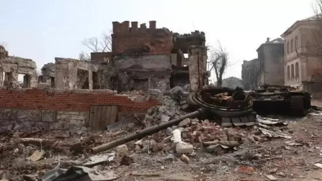 রুশ আক্রমণে বিধ্বস্ত মারিউপোল শহর