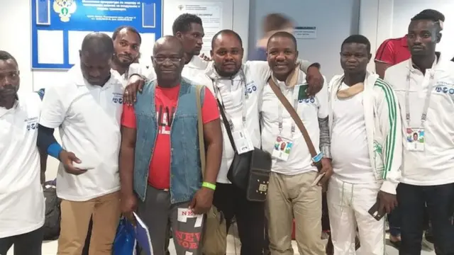 Ndị tọrọ na Rọshịa na Oluremi Kehinde bụ onye so na ndị na-enyere ha aka.