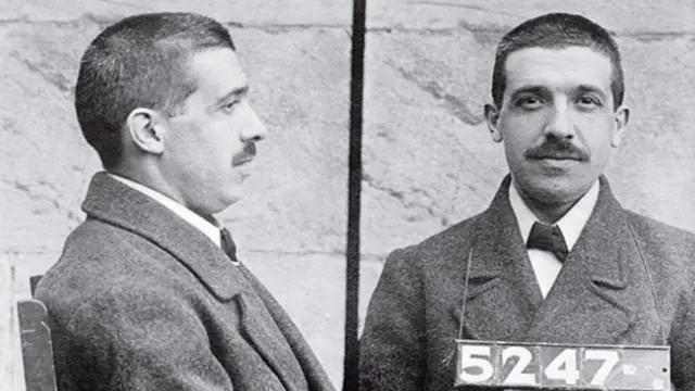 Après plusieurs semaines d'enquête, Ponzi a admis qu'il ne pouvait pas payer ses dettes et a été emprisonné.