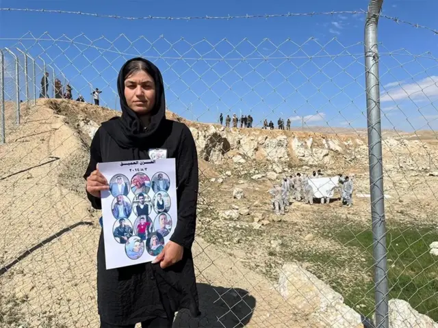 सुआद के परिवार के नौ लोगों को मार दिया गया था