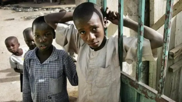 Aworan awọn ọmọde ti ko lọ si ile ẹkọ