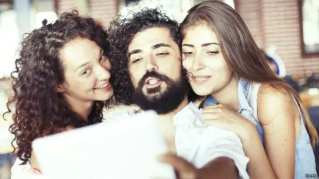 दाढीत पुरुष