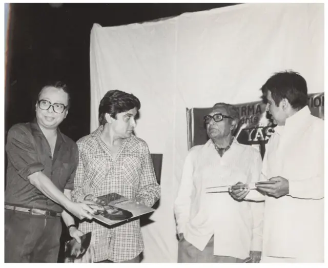 जावेद अख़्तर