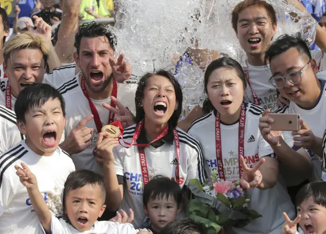 Chan en plena celebración