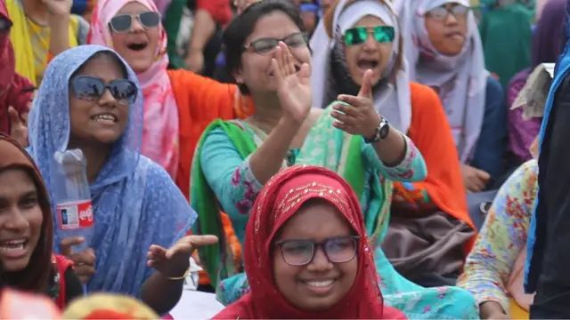 ঢাকা বিশ্ববিদ্যালয়ে ১১ই এপ্রিল কোটার সংস্কারের দাবীতে ছাত্রদের বিক্ষোভ