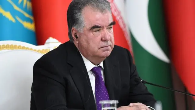 اما علي رحمان