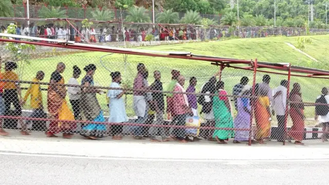 తిరుమల భక్తులు