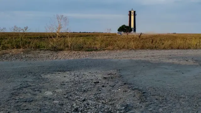 Звідки посеред поля на Херсонщині взявся маяк