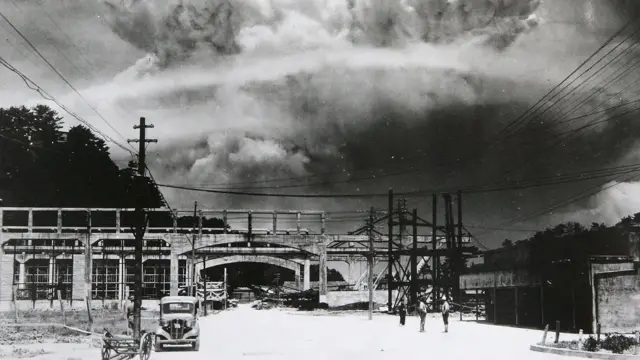 परमाणु बम