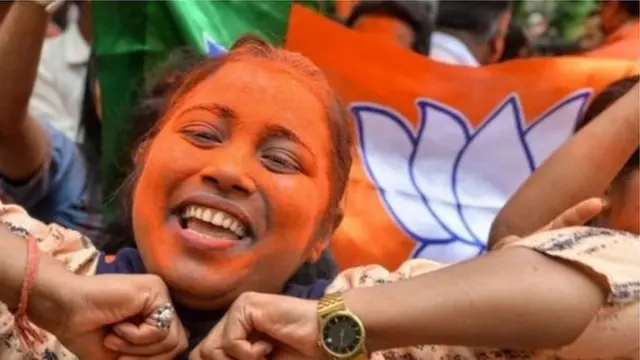 வெற்றி கொண்டாட்டம்