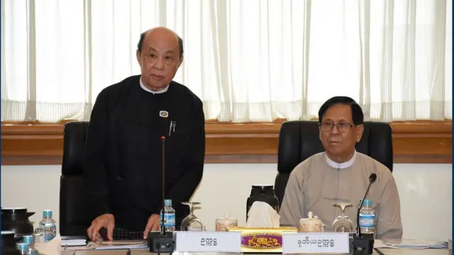 ကာလုံမှာ ပြည်သူနဲ့အမျိုးသားလွှတ်တော်နှစ်ရပ် ဒုဥက္ကဋ္ဌတွေလည်း အဖွဲ့ဝင်အဖြစ် ပါဝင်ပါတယ်။