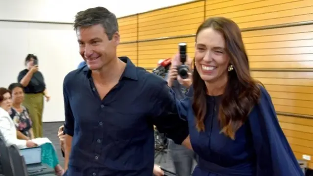 Jacinda Ardern y Clarke Gayford