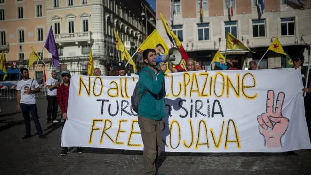 Harekat, aralarında Fransa, İtalya ve Yunanistan'ın da bulunduğu ülkelerde protesto edildi