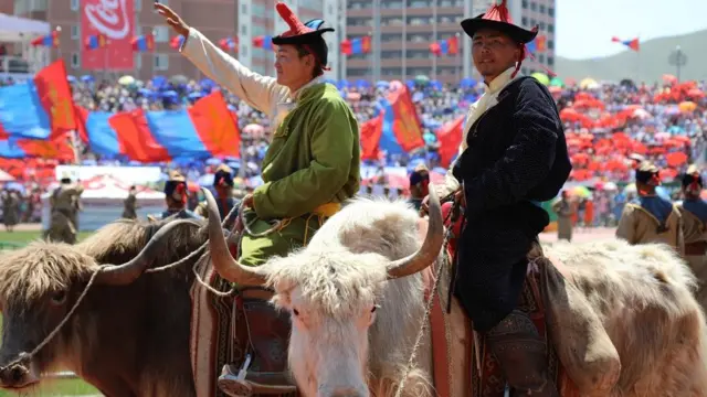 Топоз минген монголдор.