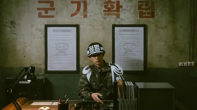 နှိပ်ကွပ်ခံရဖူးသူတွေက DP ဇာတ်လမ်းတွဲကို ကြည့်ရတဲ့အခါမှာ ယခင် ရခဲ့ဖူးတဲ့ စိတ်ဒဏ်ရာတွေကို ပြန်ပေါ်လာပြီး အိပ်မက်ဆိုးတွေလည်း ပြန်မက်လာလို့ ဆိုကြ